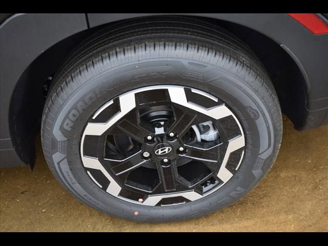 Certified 2025 Hyundai Santa Fe SE FWD image 18