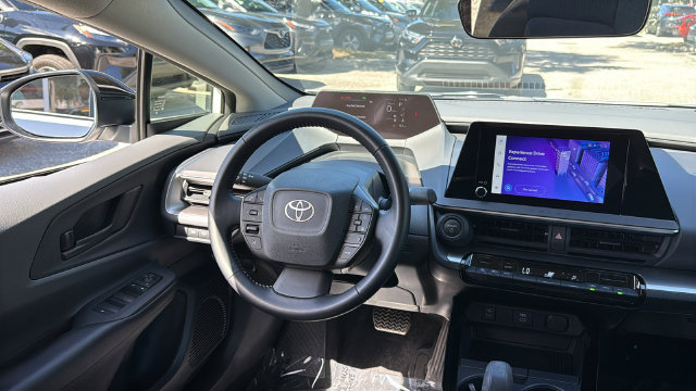 Used 2024 Toyota Prius LE FWD image 14