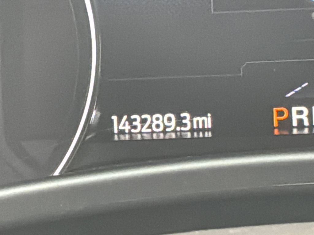 Used 2021 Ford Expedition XLT image 4