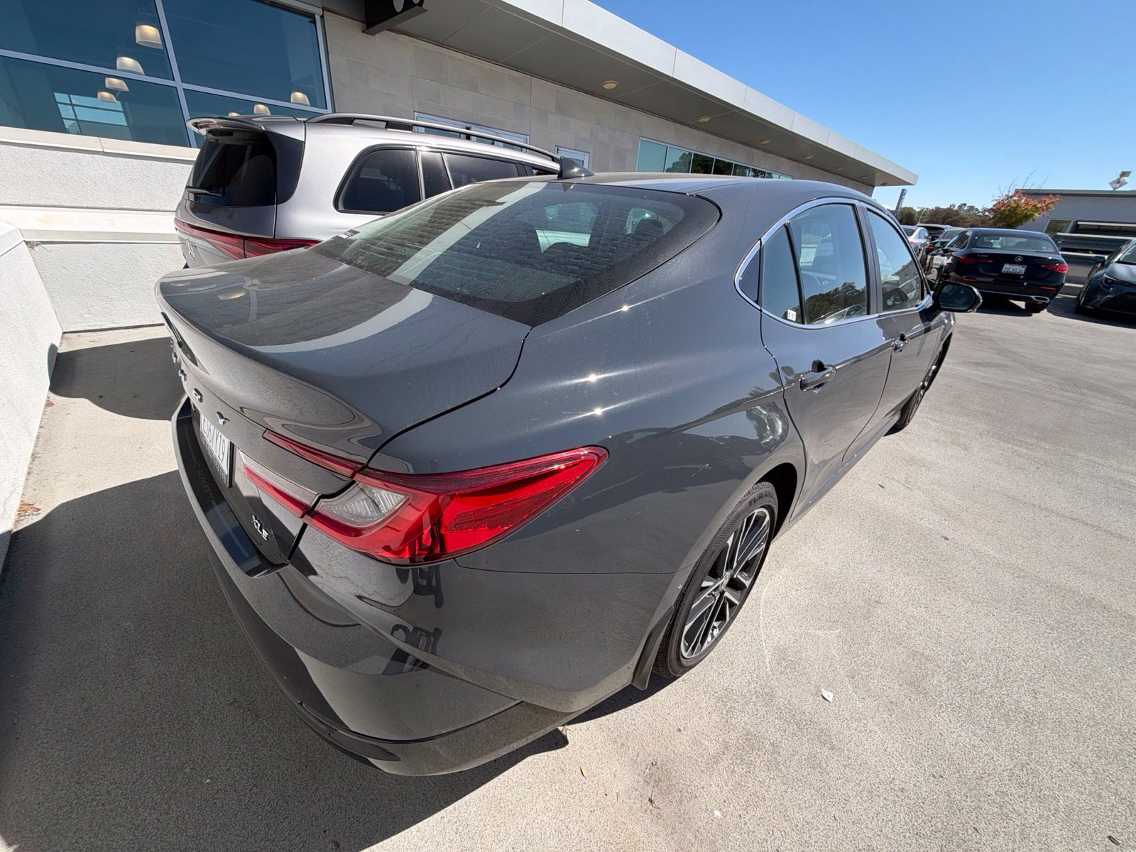 Used 2026 Toyota Camry XLE FWD image 3