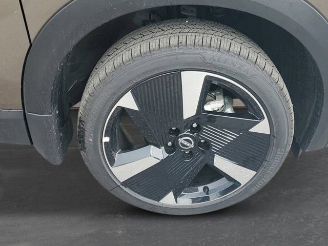 New 2026 Nissan Kicks SR image 8