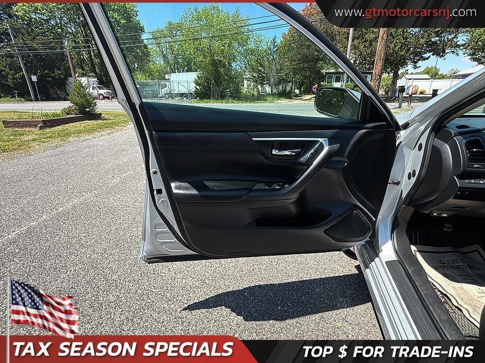 Used 2017 Nissan Altima 2.5 SR FWD image 19
