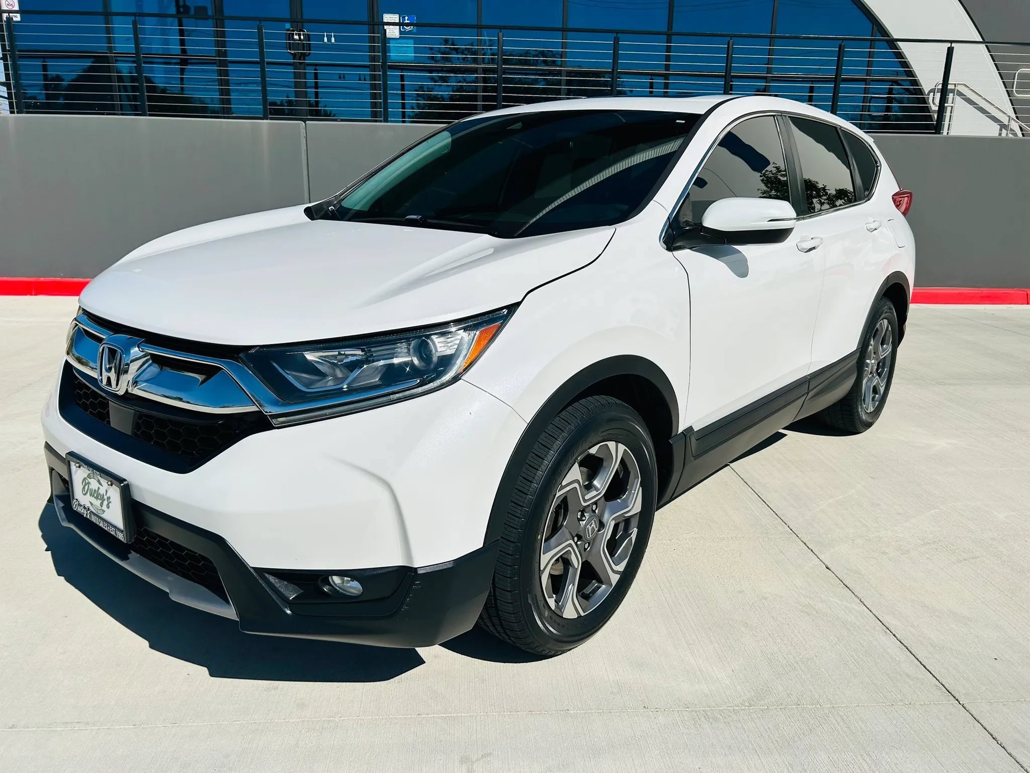 Used 2019 Honda CR-V EX image 1