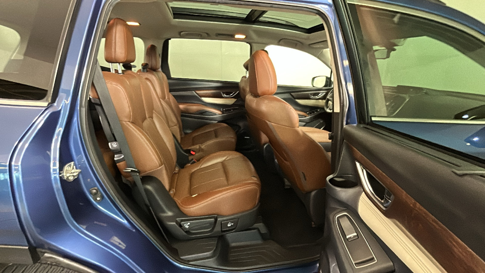 Used 2019 Subaru Ascent Touring w/ Popular Package #2 AWD/4WD image 34