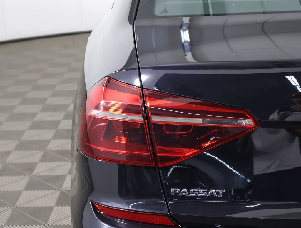 Used 2019 Volkswagen Passat 2.0T Wolfsburg FWD image 15
