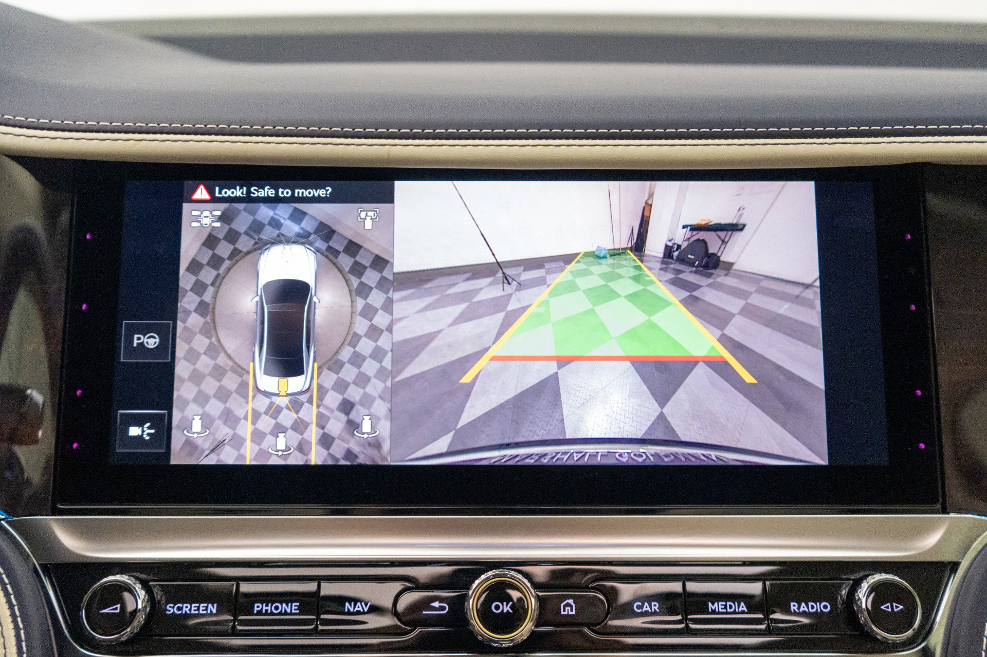 Used 2026 Bentley Flying Spur Plug-In Hybrid AWD/4WD image 40