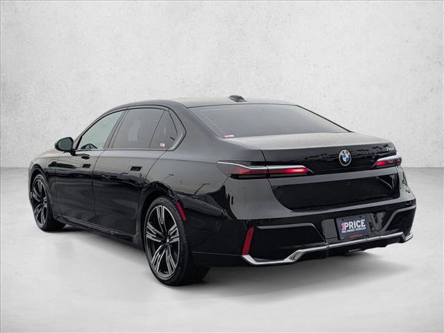 Used 2023 BMW 740i image 8
