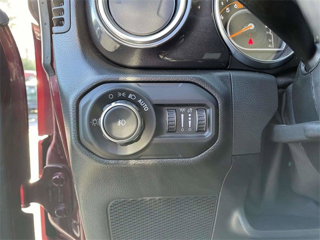 Used 2021 Jeep Wrangler Unlimited Sahara image 22