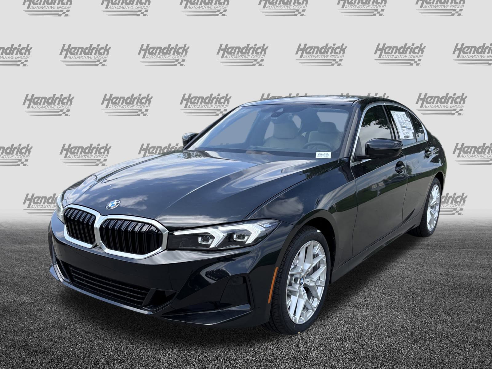 Used 2025 BMW 330i xDrive Sedan w/ Premium Package AWD/4WD image 5