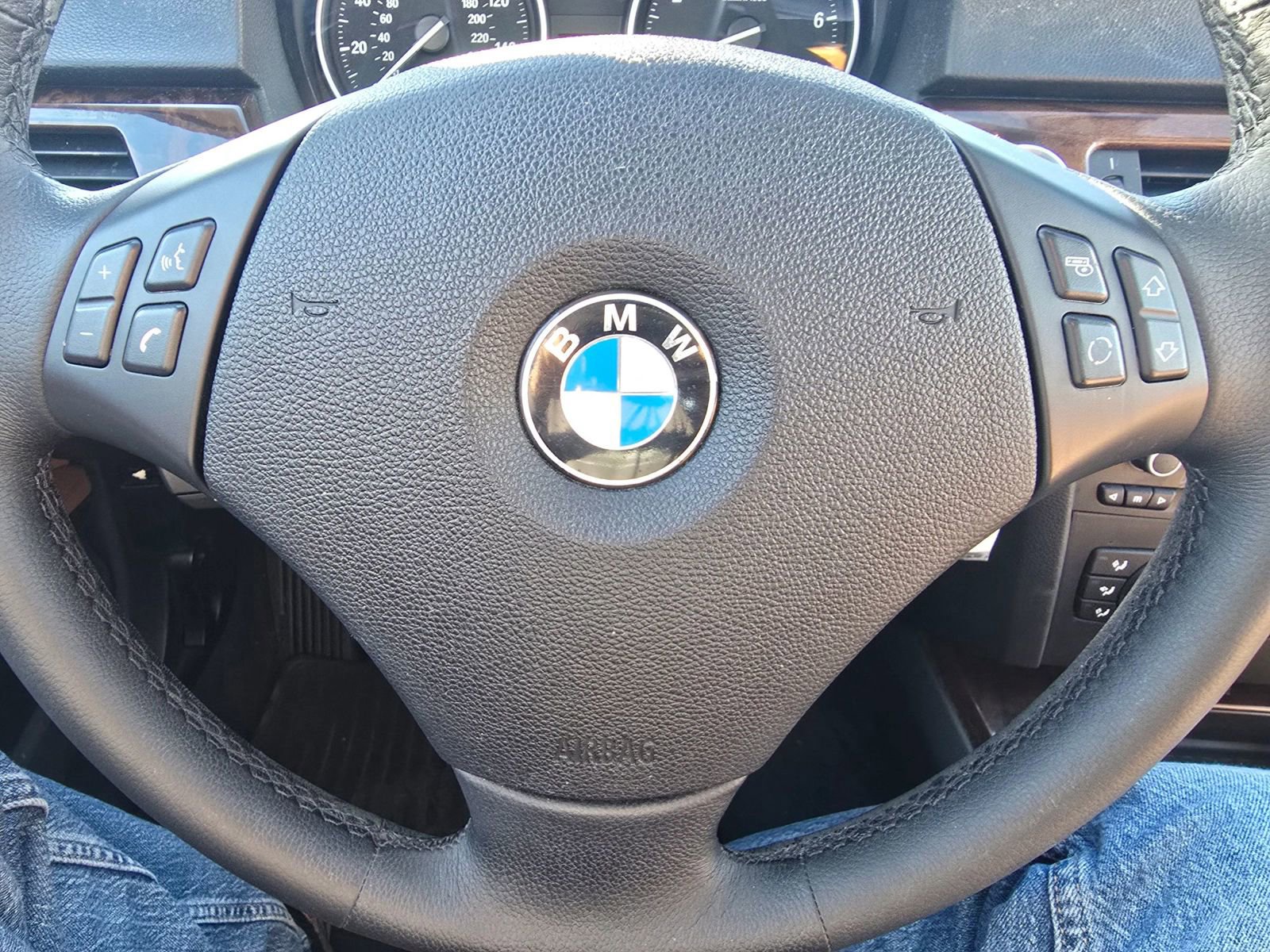 Used 2011 BMW 328i Sedan image 23