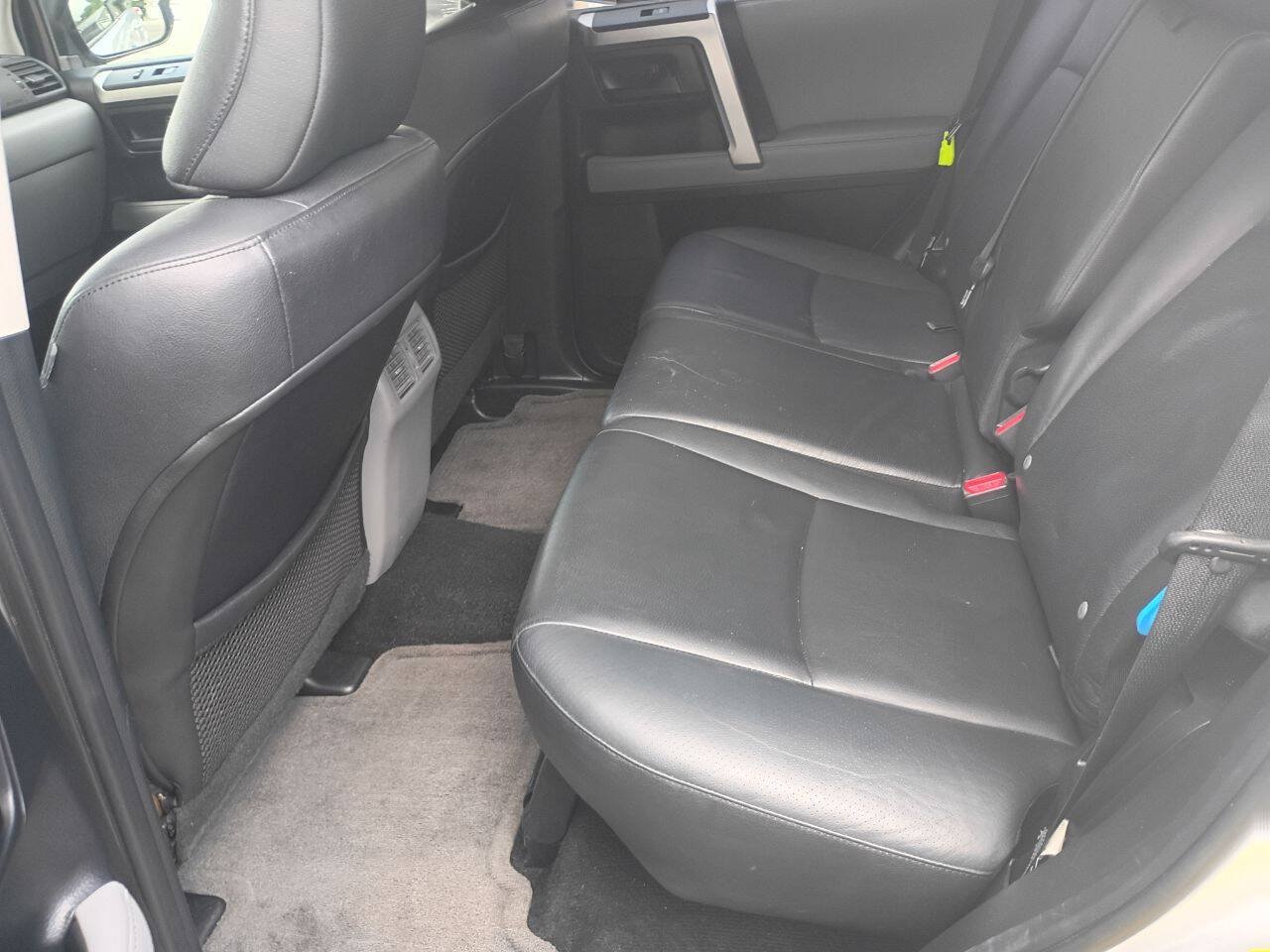Used 2010 Toyota 4Runner SR5 w/ Premium Pkg w/Leather AWD/4WD image 18