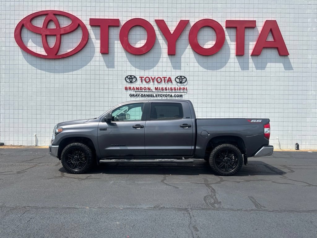 Used 2019 Toyota Tundra SR5 AWD/4WD image 4