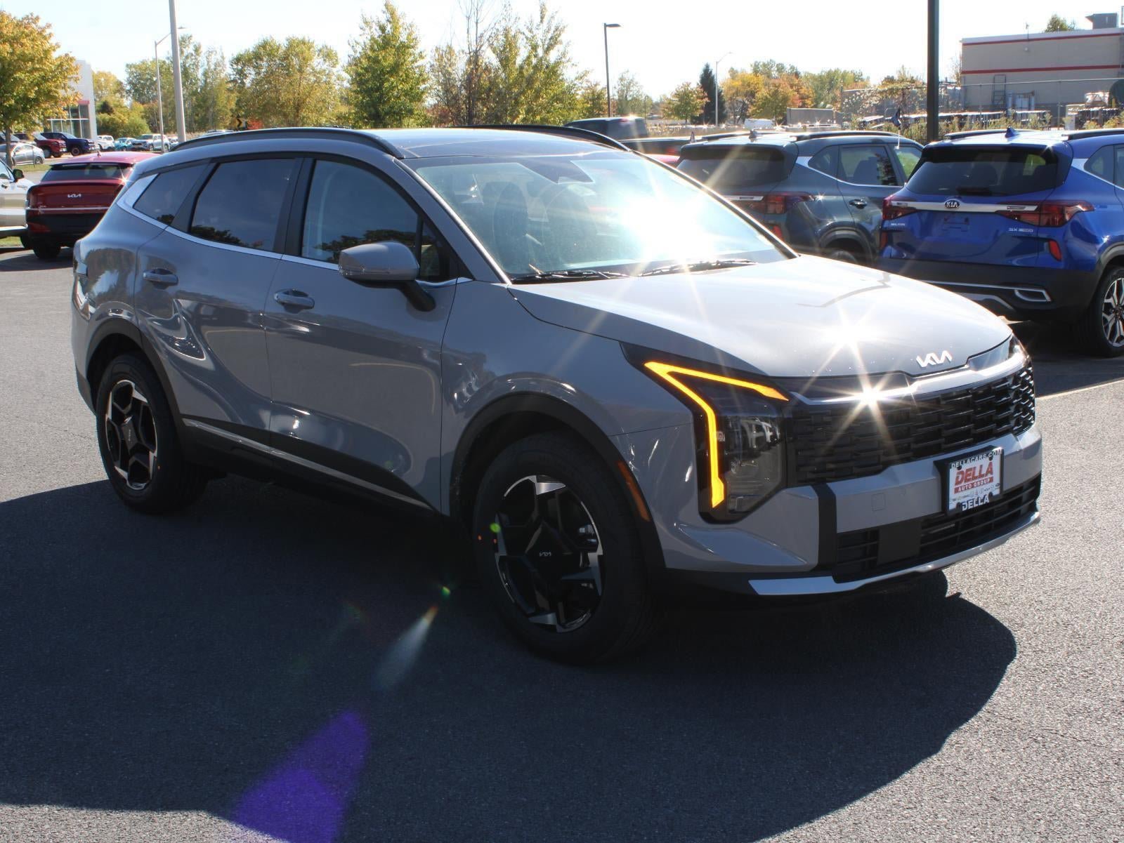 New 2026 Kia Sportage EX w/ EX Panoramic Sunroof Package image 3