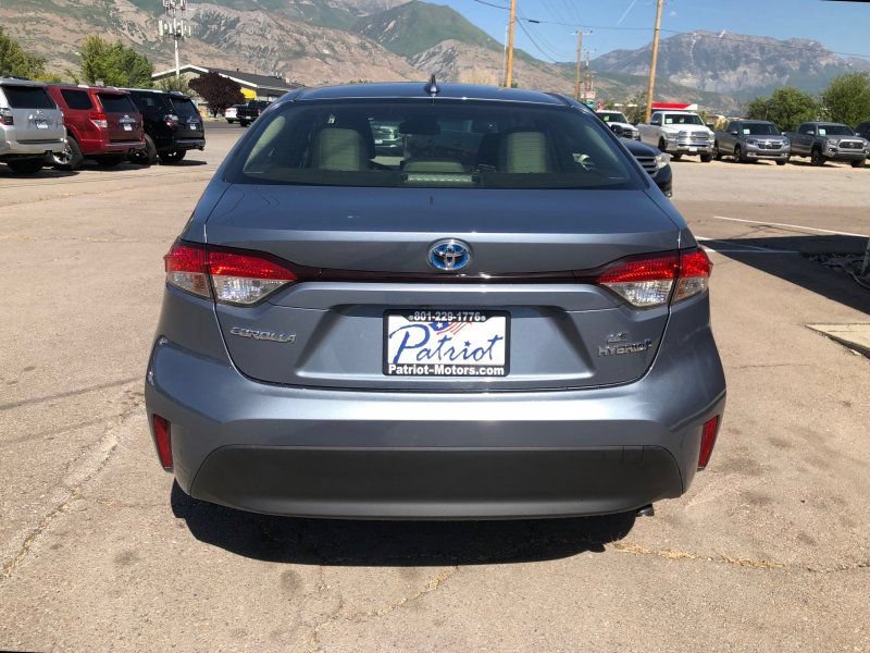 Used 2024 Toyota Corolla LE FWD image 4