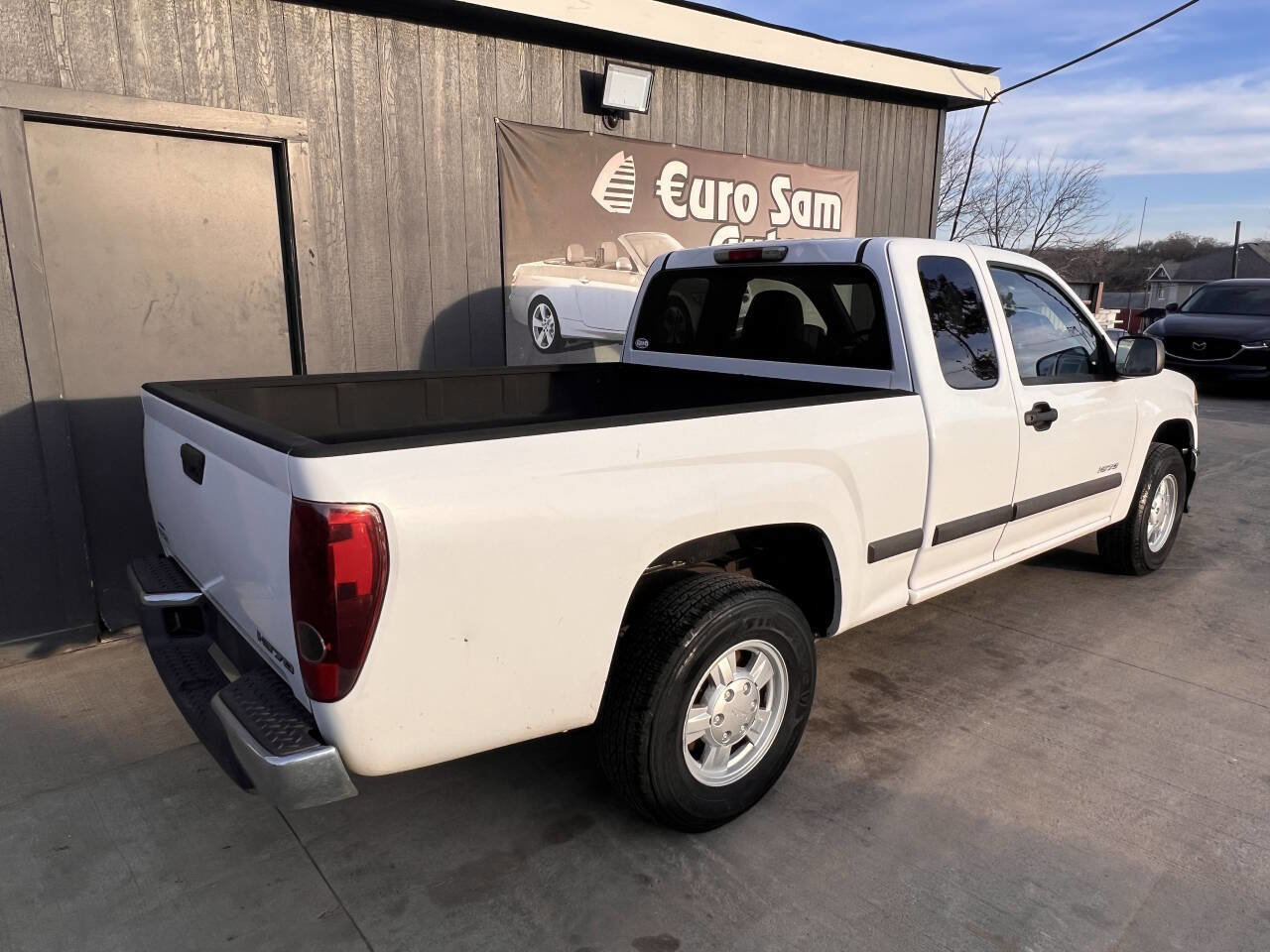 Used 2007 Isuzu i-370 LS image 6