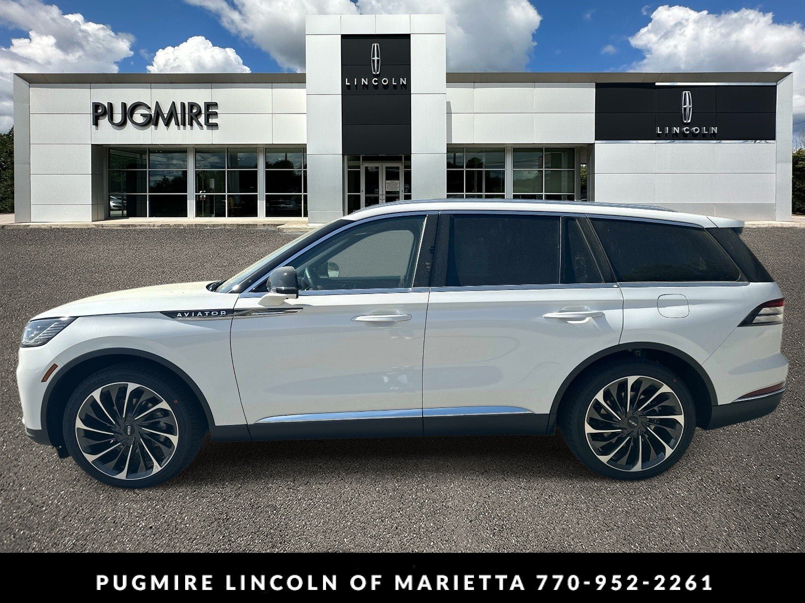 New 2026 Lincoln Aviator Reserve w/ Illumination Package RWD image 4