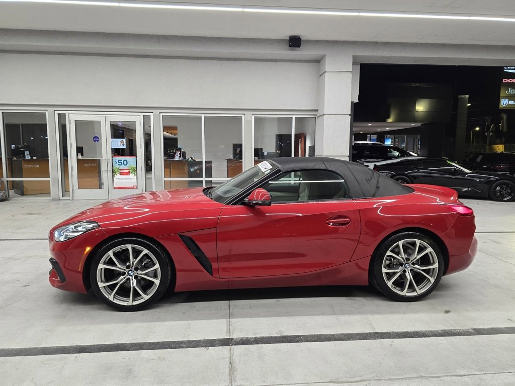 Used 2020 BMW Z4 sDrive30i w/ Premium Package image 3