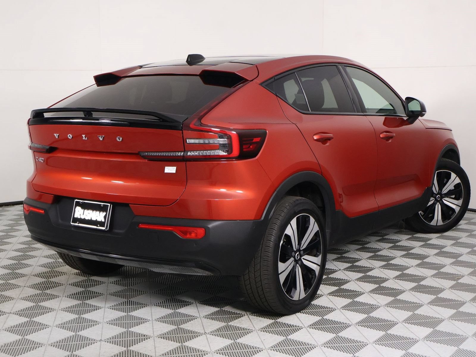 Used 2023 Volvo XC60 T8 Plus AWD/4WD image 4