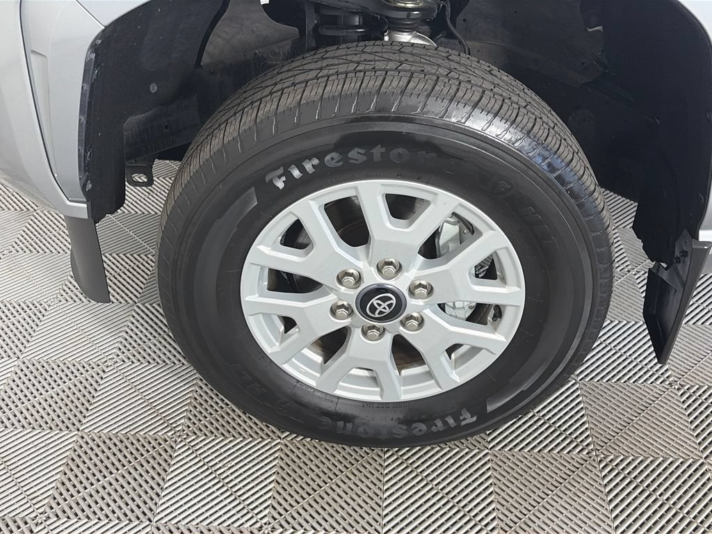 Used 2024 Toyota Tacoma SR5 AWD/4WD image 8
