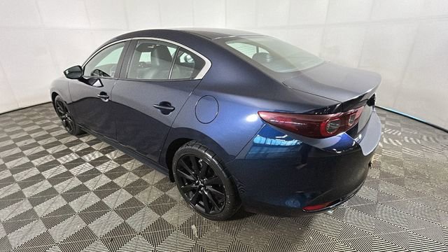 Used 2024 MAZDA MAZDA3 s FWD image 5