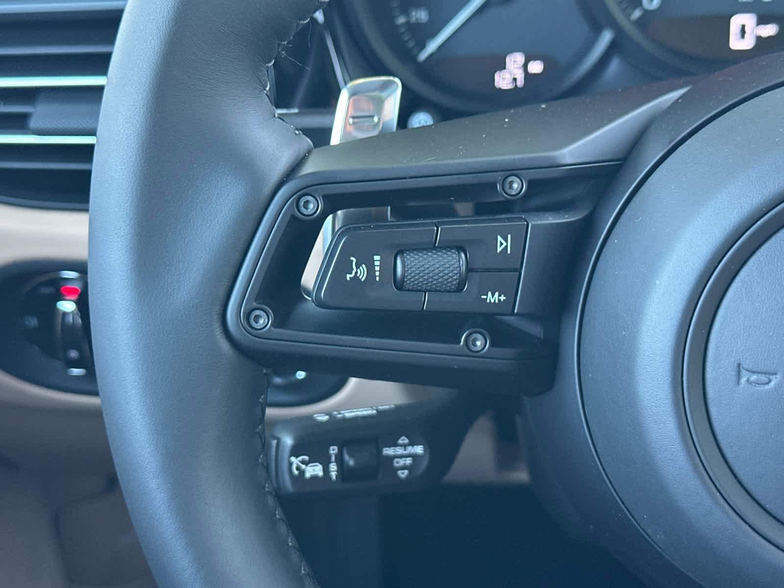 New 2026 Porsche Macan AWD/4WD image 27