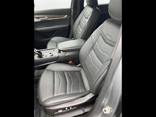 Certified 2025 Cadillac XT6 Premium Luxury w/ Platinum Package image 13