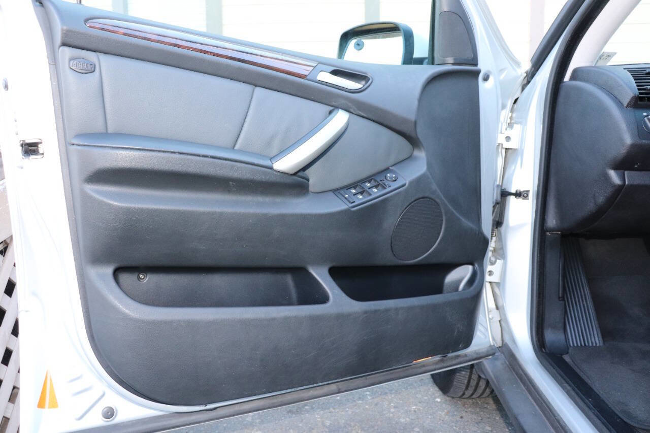 Used 2002 BMW X5 3.0i image 19
