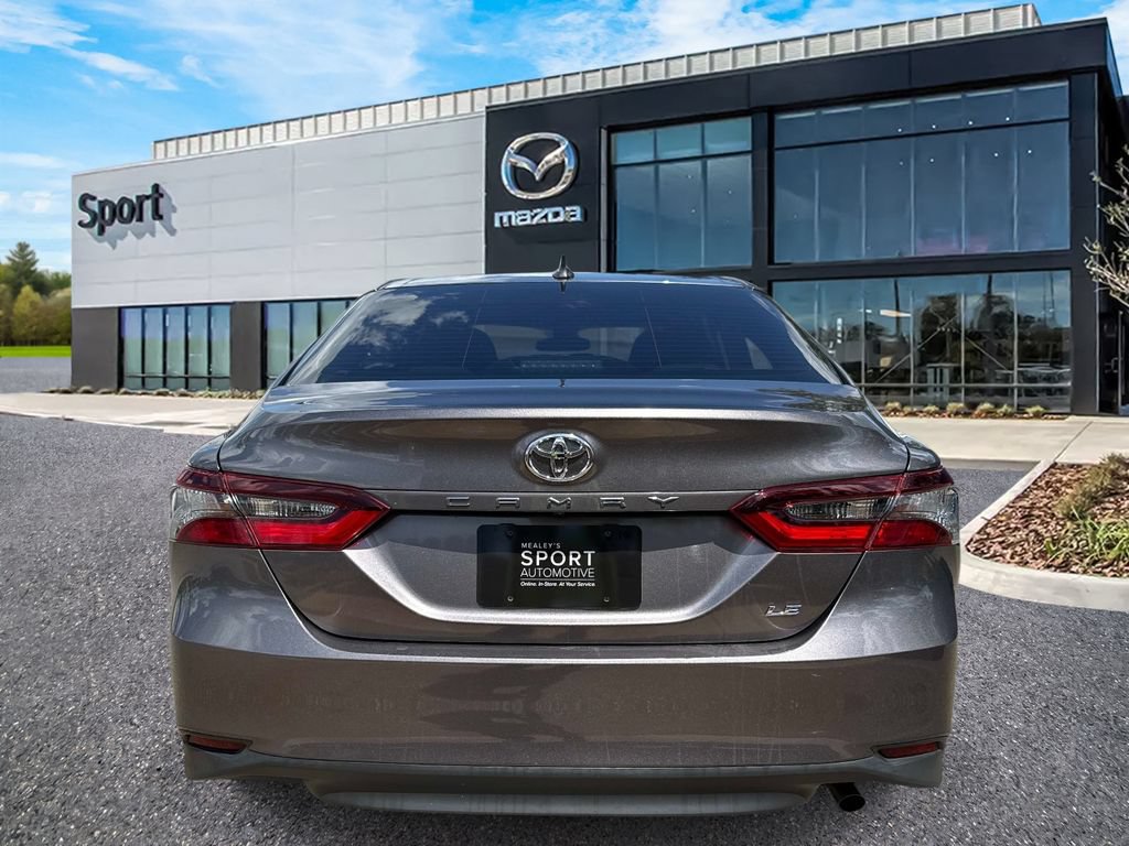 Used 2024 Toyota Camry LE FWD image 5