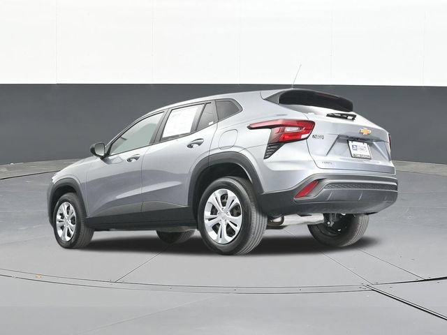 Used 2024 Chevrolet Trax LS FWD image 43