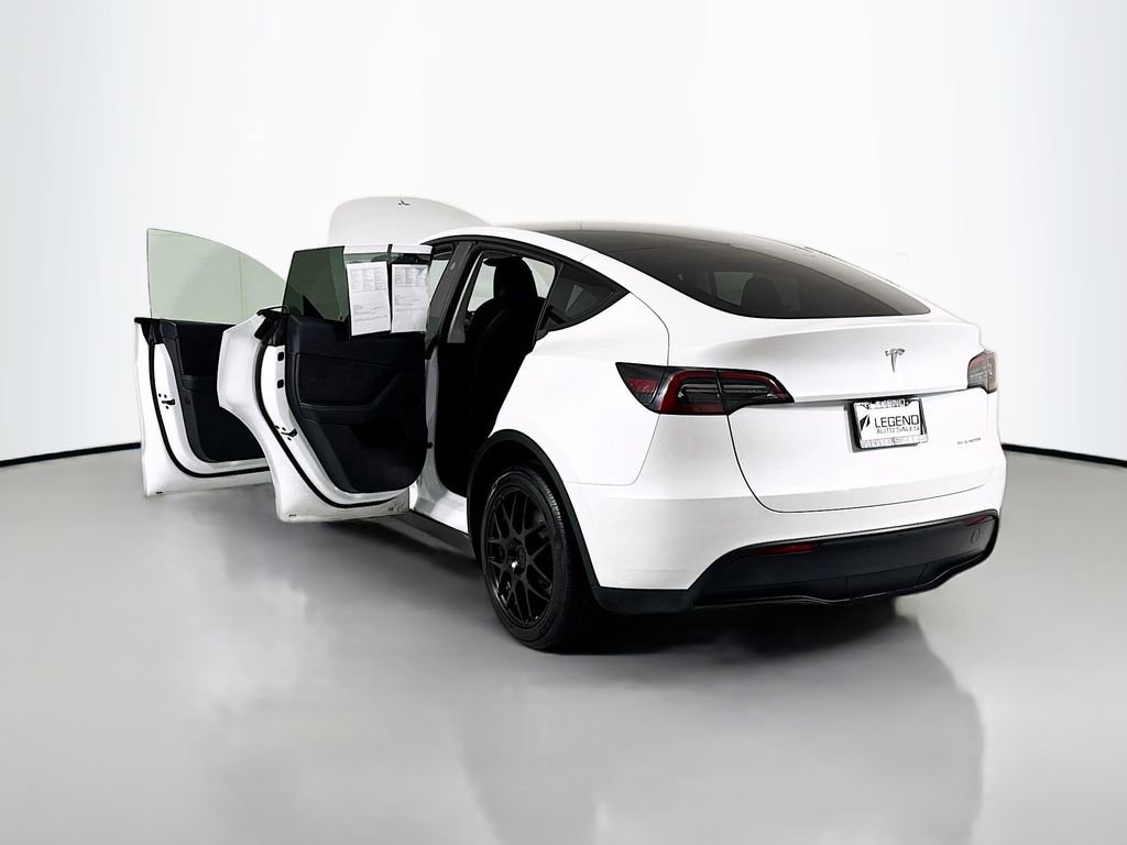 Used 2025 Tesla Model Y Long Range AWD/4WD image 35