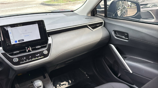 Used 2026 Toyota Corolla Cross LE FWD image 16
