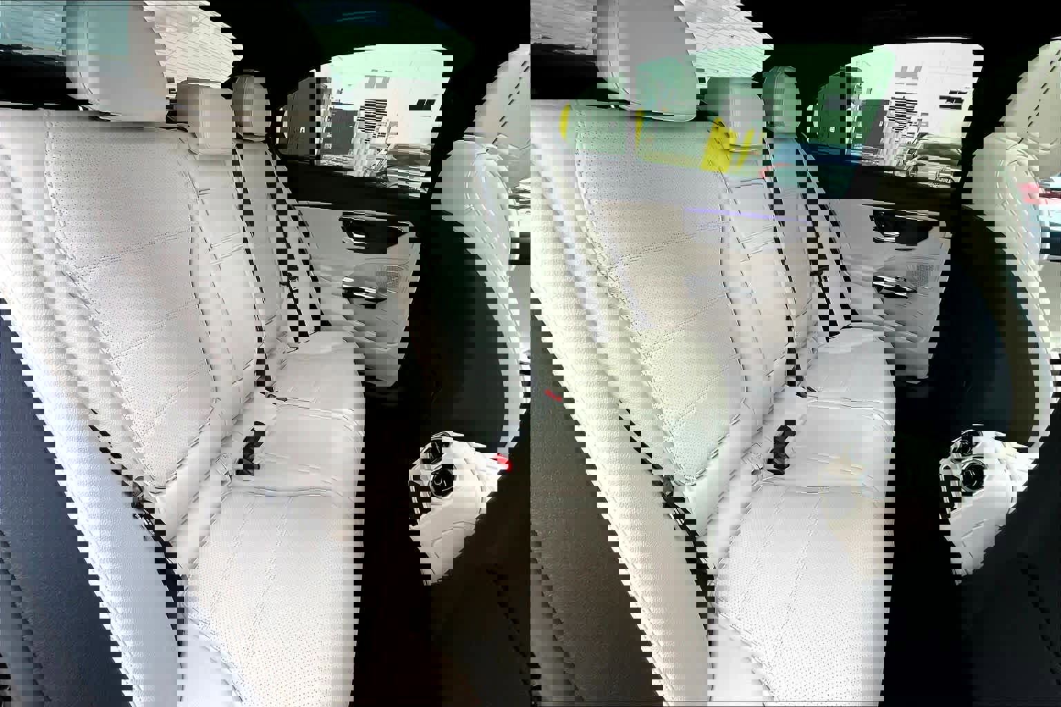 Used 2025 Mercedes-Benz C 300 Sedan image 19