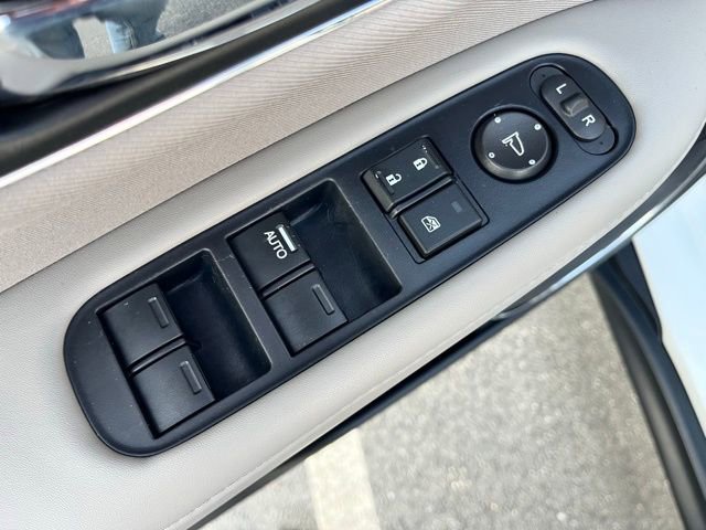 Used 2018 Honda HR-V EX image 16