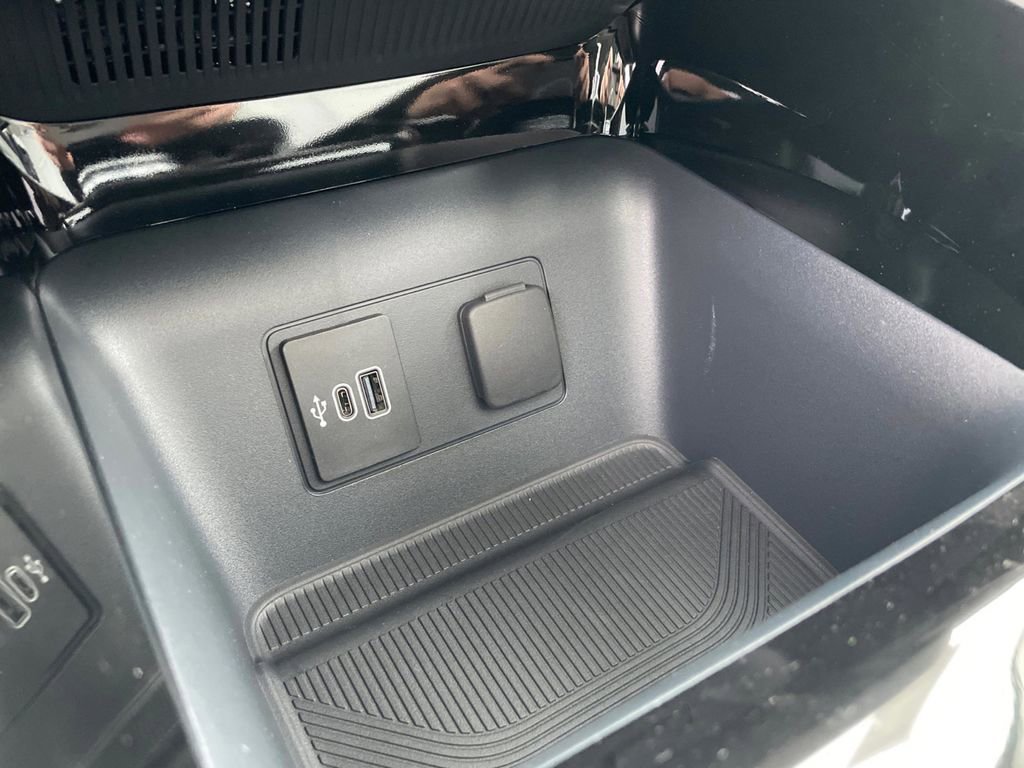 New 2026 Ford Explorer Platinum w/ LUX Leather Package image 27