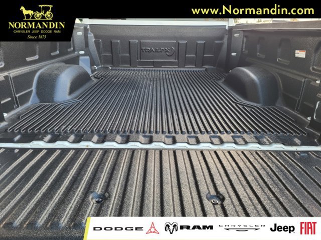 Used 2025 Chevrolet Silverado 2500 LT w/ Convenience Package AWD/4WD image 19