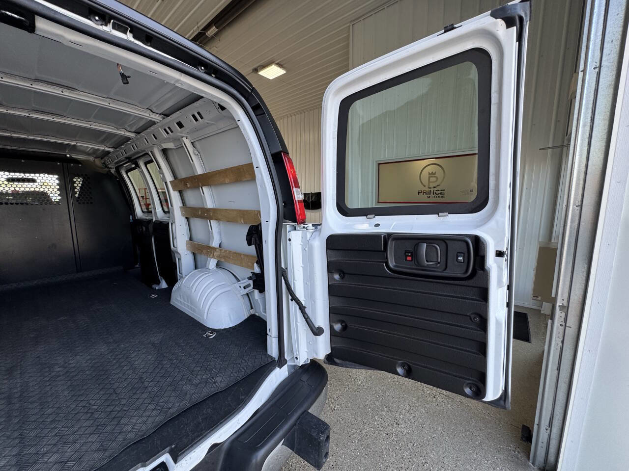 Used 2023 GMC Savana 2500 w/ Driver Convenience Package image 22