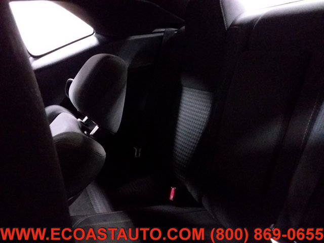 Used 2016 Dodge Challenger SXT image 12