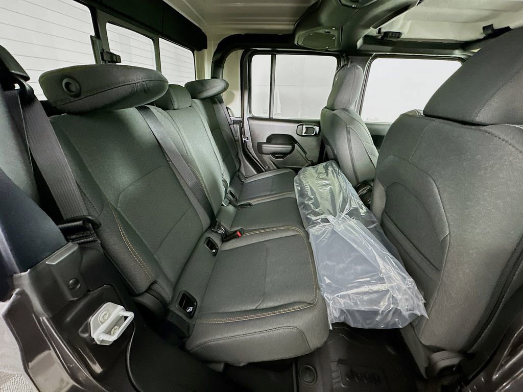 New 2026 Jeep Gladiator Sport AWD/4WD image 34