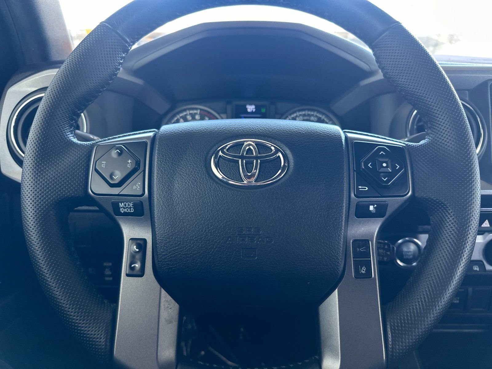 Used 2023 Toyota Tacoma TRD Off-Road AWD/4WD image 21