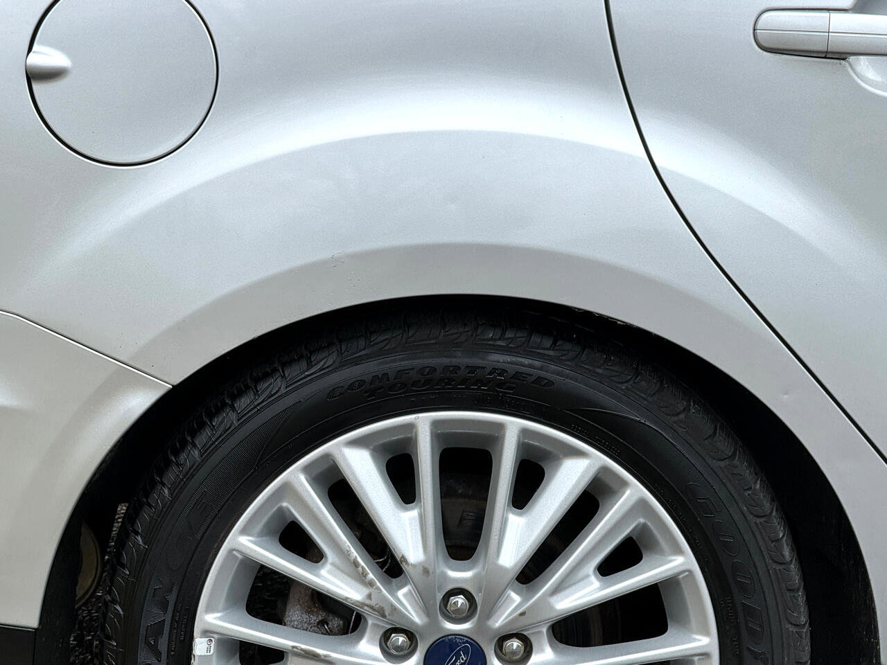 Used 2016 Ford Focus Titanium w/ Titanium Technology Package FWD image 11