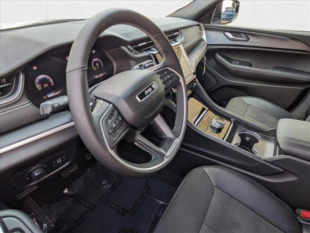 New 2024 Jeep Grand Cherokee L Altitude image 9