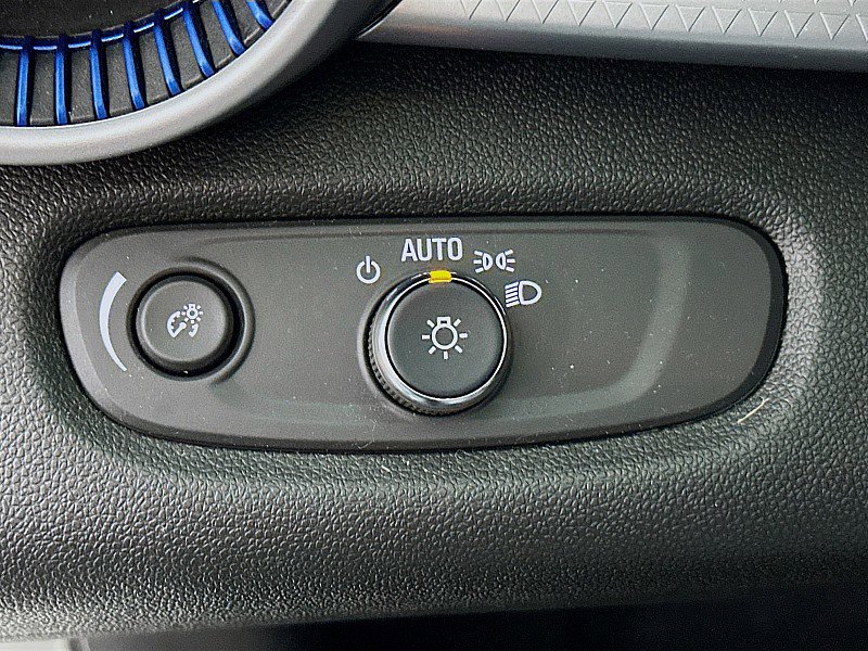 Used 2024 Chevrolet Trax LS w/ LS Convenience Package FWD image 10