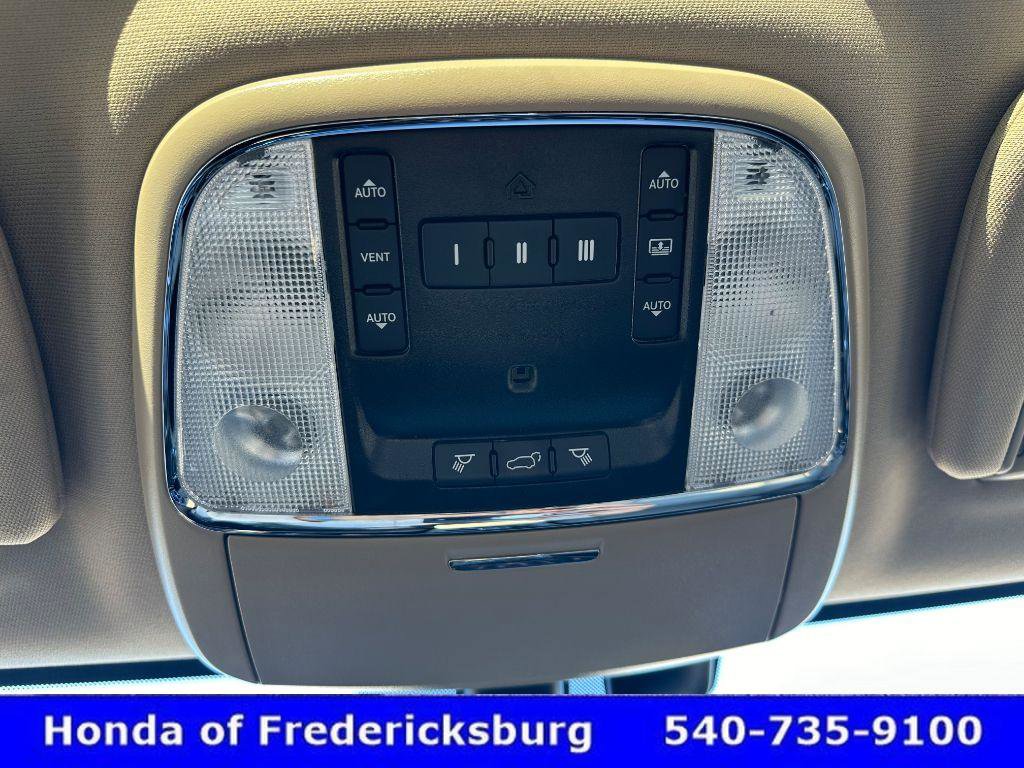 Used 2020 Jeep Grand Cherokee Limited w/ Luxury Group II image 26