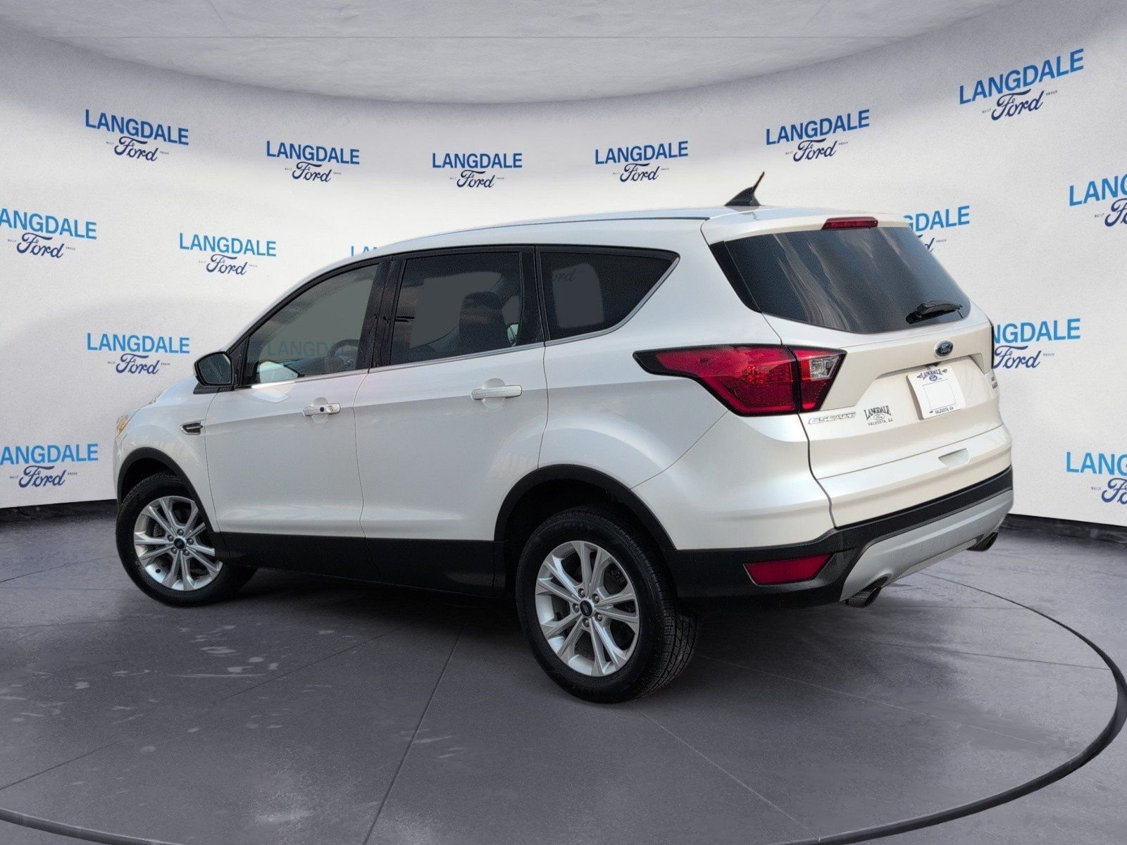 Used 2019 Ford Escape SE FWD image 9