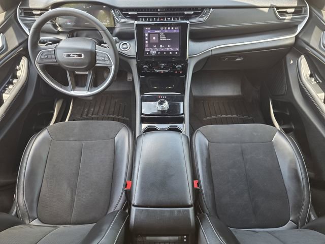 Used 2023 Jeep Grand Cherokee L Laredo RWD image 22