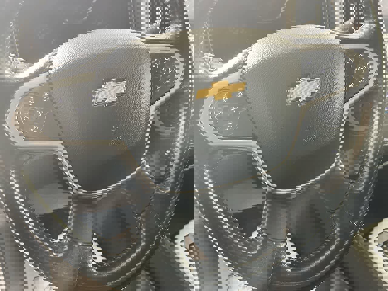 Used 2022 Chevrolet Colorado LT w/ Fleet Safety Package image 16