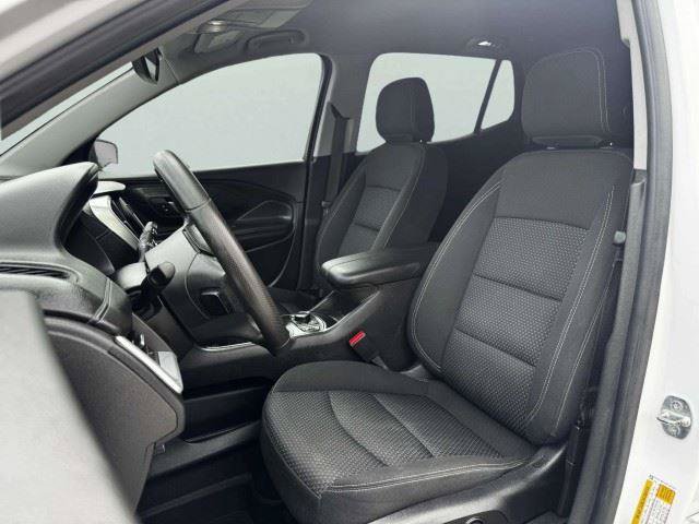 Used 2022 GMC Terrain SLE w/ Driver Convenience Package FWD image 20