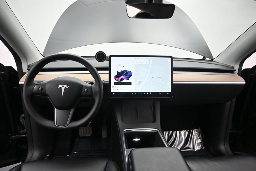 Used 2021 Tesla Model Y Long Range AWD/4WD image 31