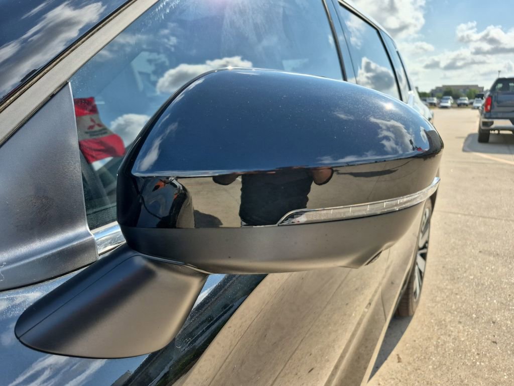 New 2025 Mitsubishi Outlander SEL image 33