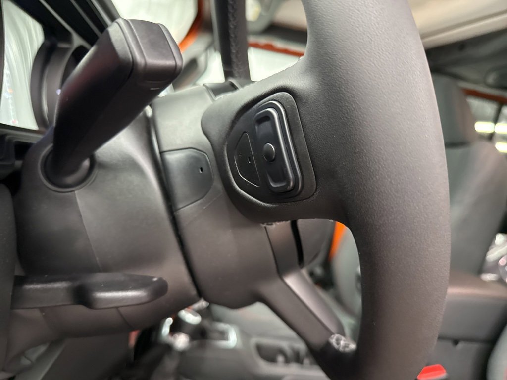 New 2025 Jeep Gladiator Rubicon w/ Convenience Group image 15